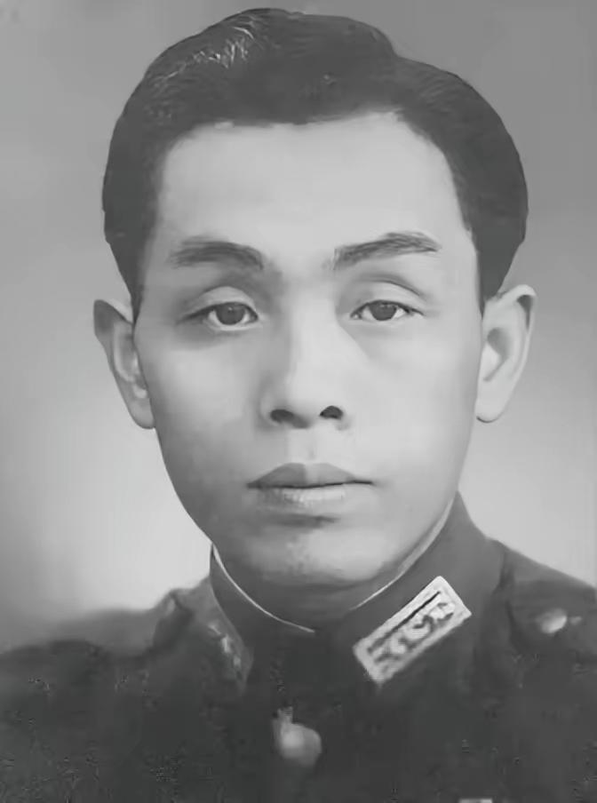 1951年，一个男特务被判死刑，他拼命辩解，但却因为拿不出实质证据被押解到刑场，