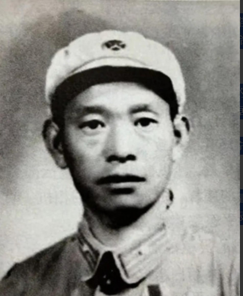 1943年，八路军电台台长刘长生，拿着结婚申请找组织批准，然而组织发觉他的结婚对