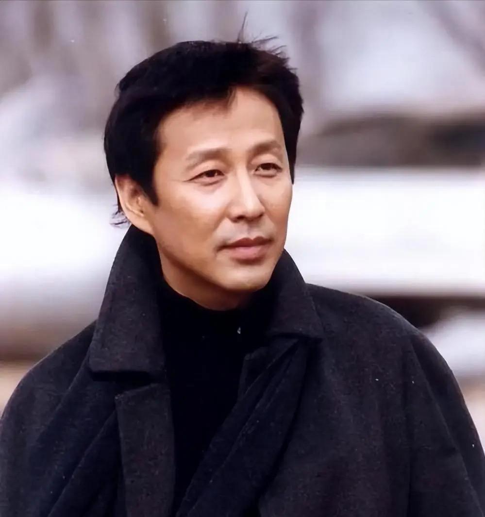 陈道明非常现实的一段话：“当婚姻里不再有生理需求，朝夕相处的两个人就成了搭伙过日