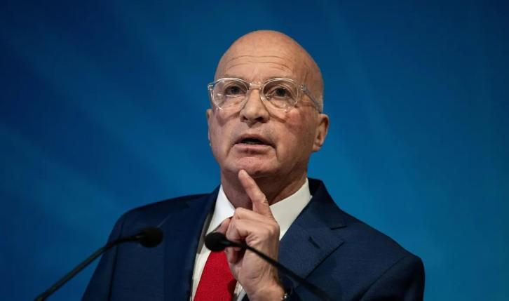 果然没猜错！德国极右党又内斗了！本周一，该党管国防政策的发言人吕迪格·卢