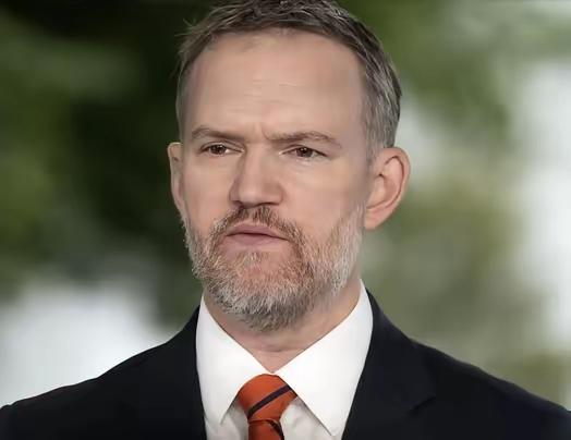 美国贸易代表格里尔11月6日公开表示，美国有很多的手段可以对付东方大国。但是美国