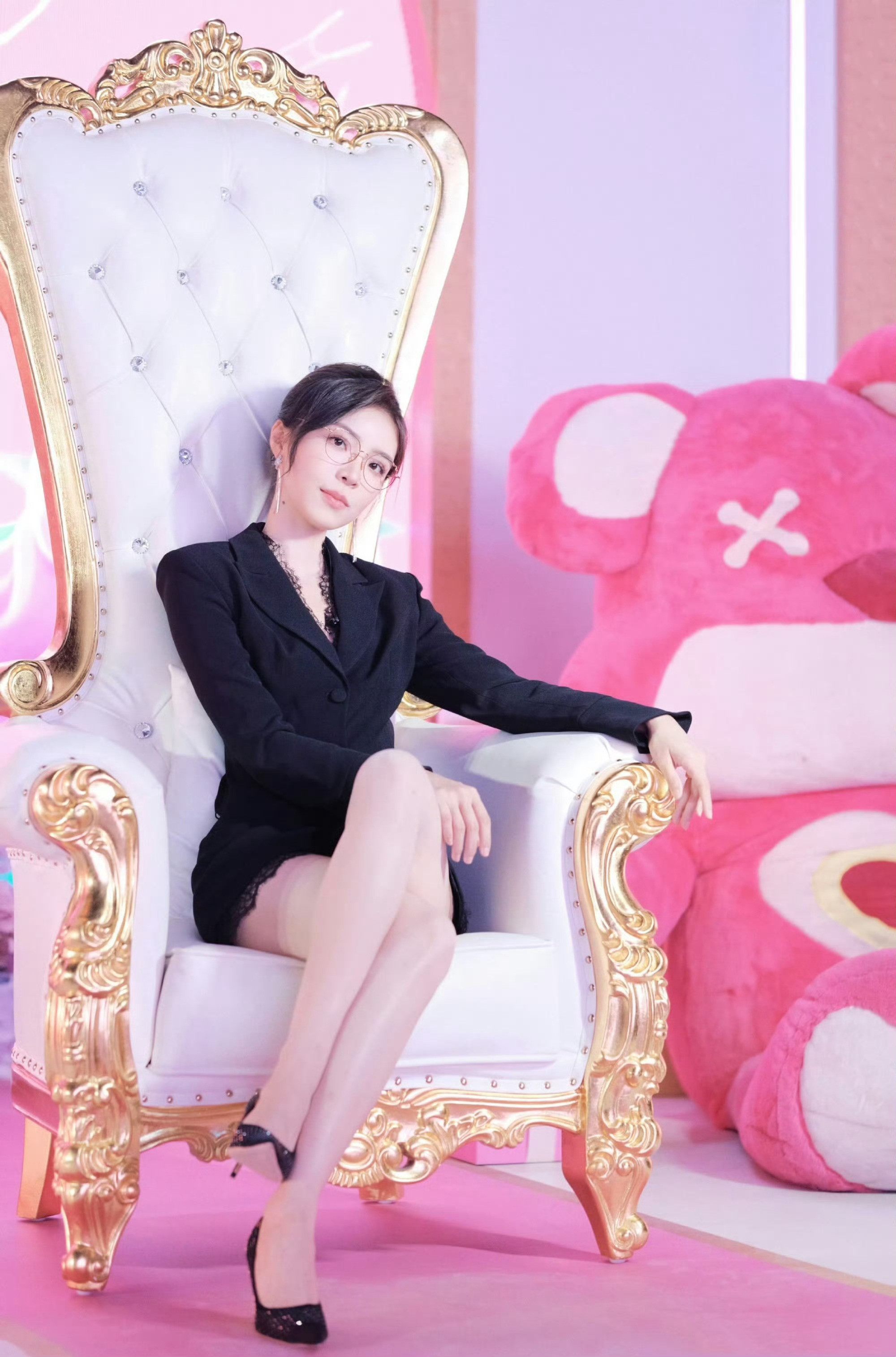 余霜x眼镜西装鲨·女王范儿十足​​​