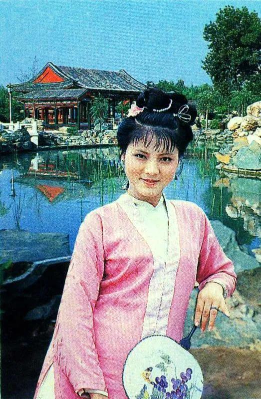 贾宝玉初试云雨情刘姥姥一进荣国府白话《红楼梦》第六回这一回是《红楼梦》从