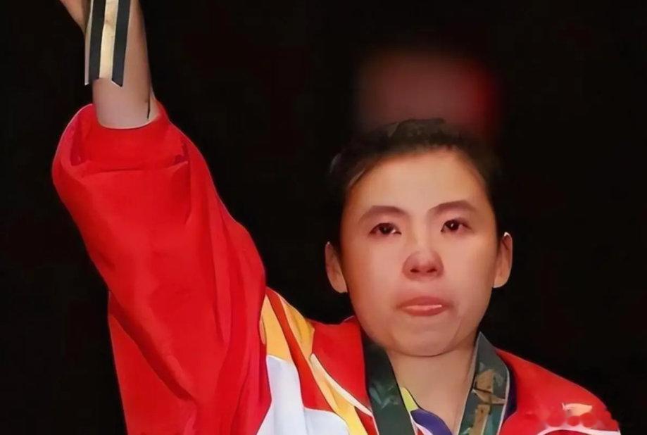 #邓亚萍说只输过三场球#输球不要找借口，这句话说起来容易。真到大赛，谁不想给自己留个台阶？但邓亚萍没
