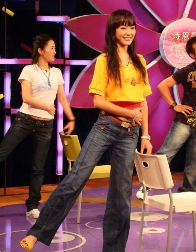 唐嫣刚出道的时候特别清纯，特别漂亮，身材好好。​​​​