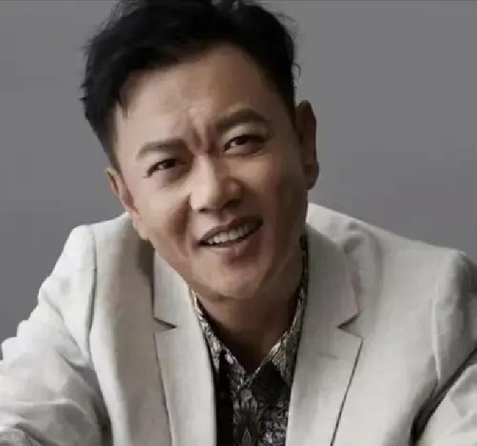 客串抢尽风头！冯嘉怡演的投资人，才是娱乐圈真宝藏最近追《冬去春来》被冯嘉怡圈