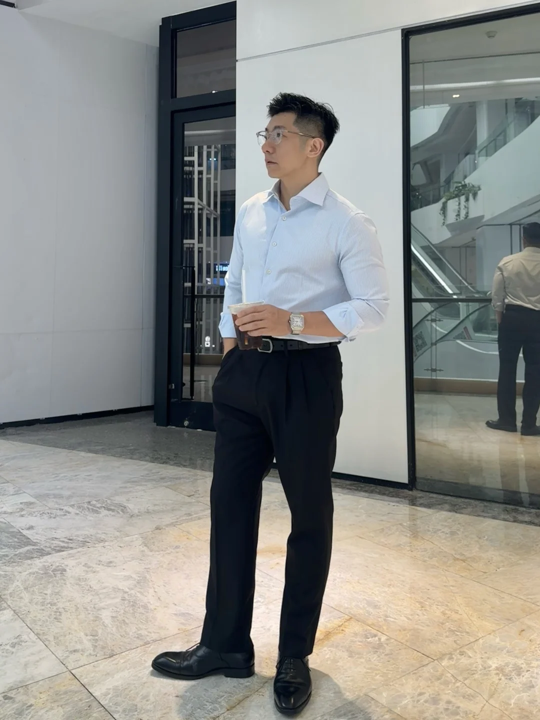 正装男的一天👔