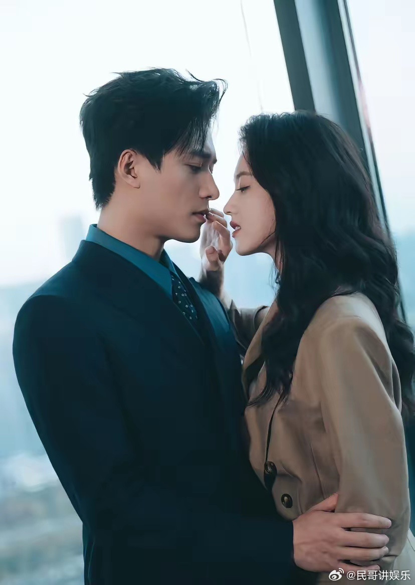 郭宇欣新的短剧一上线她就知道不能再演长剧了不是她的短剧太出彩，而是男主他和郭宇欣