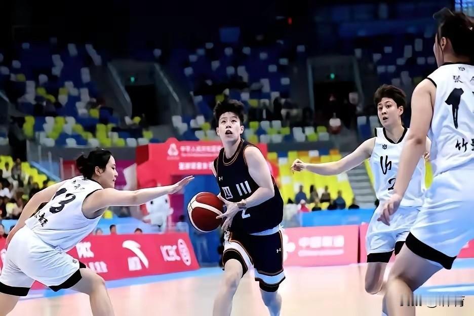 宫鲁鸣重用之人仅得2分，北京女篮爆冷击败四川女篮！北京时间12月17日WCBA常