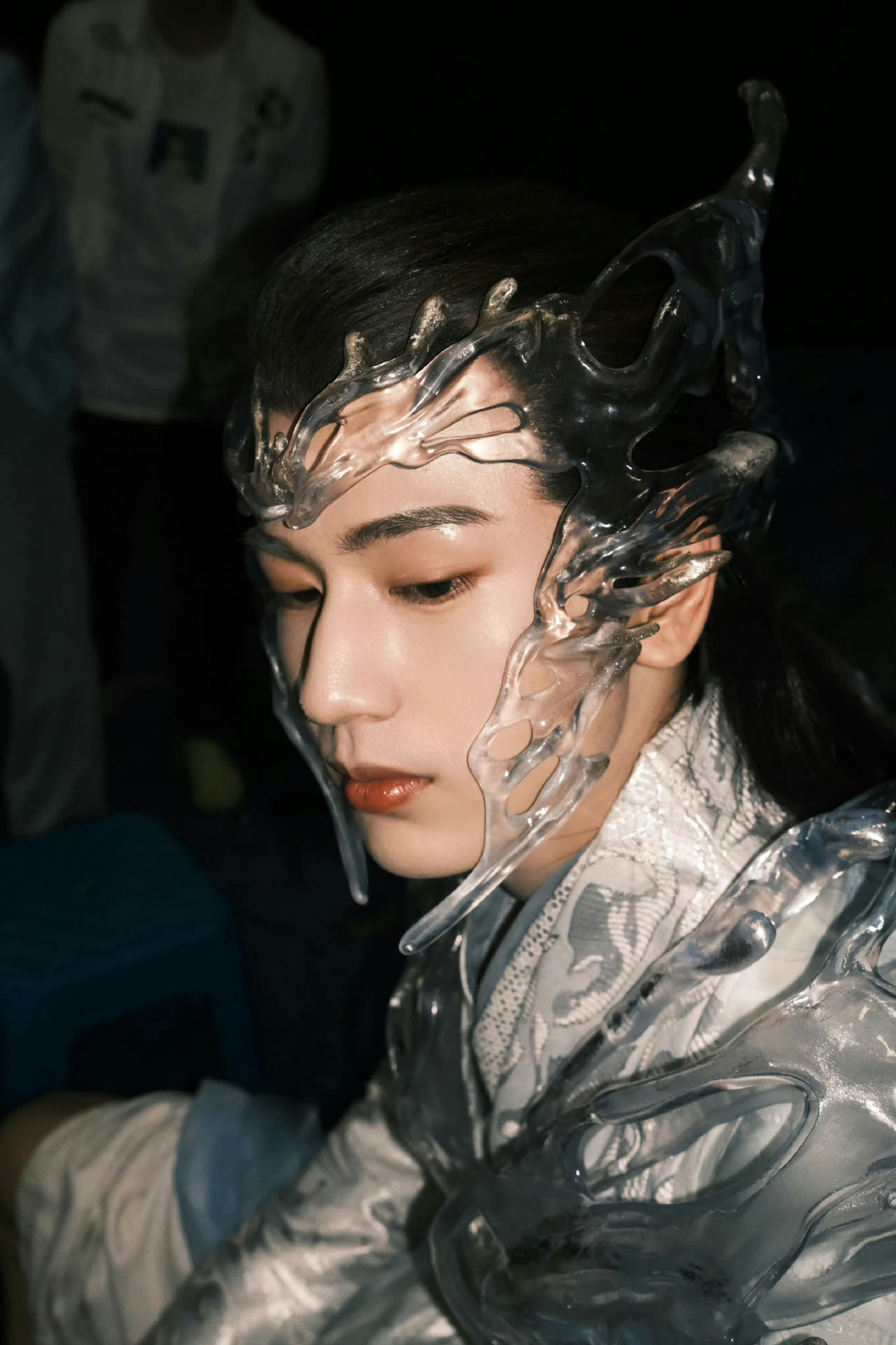 刘大锤说张凌赫没火的时候住剧组普通酒店张凌赫没火的时候住剧组普通酒店刘大锤说张