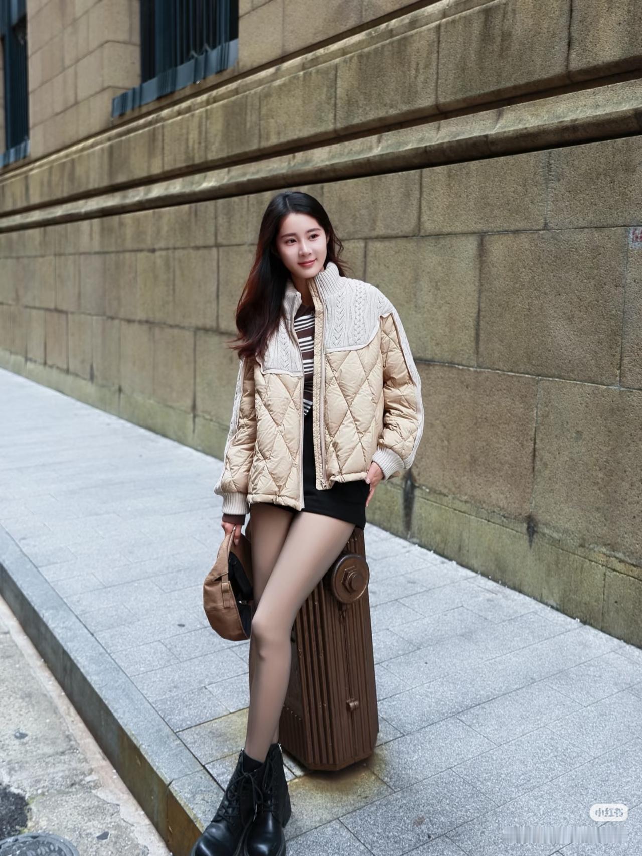 都市时尚少女，复古风穿搭，街拍大片