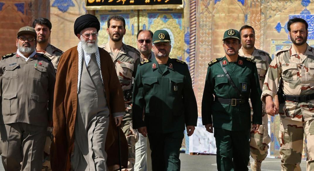 伊朗遭美以袭击，大批老兵主动请战，总司令当场批准最近中东很不太平，伊朗正被美