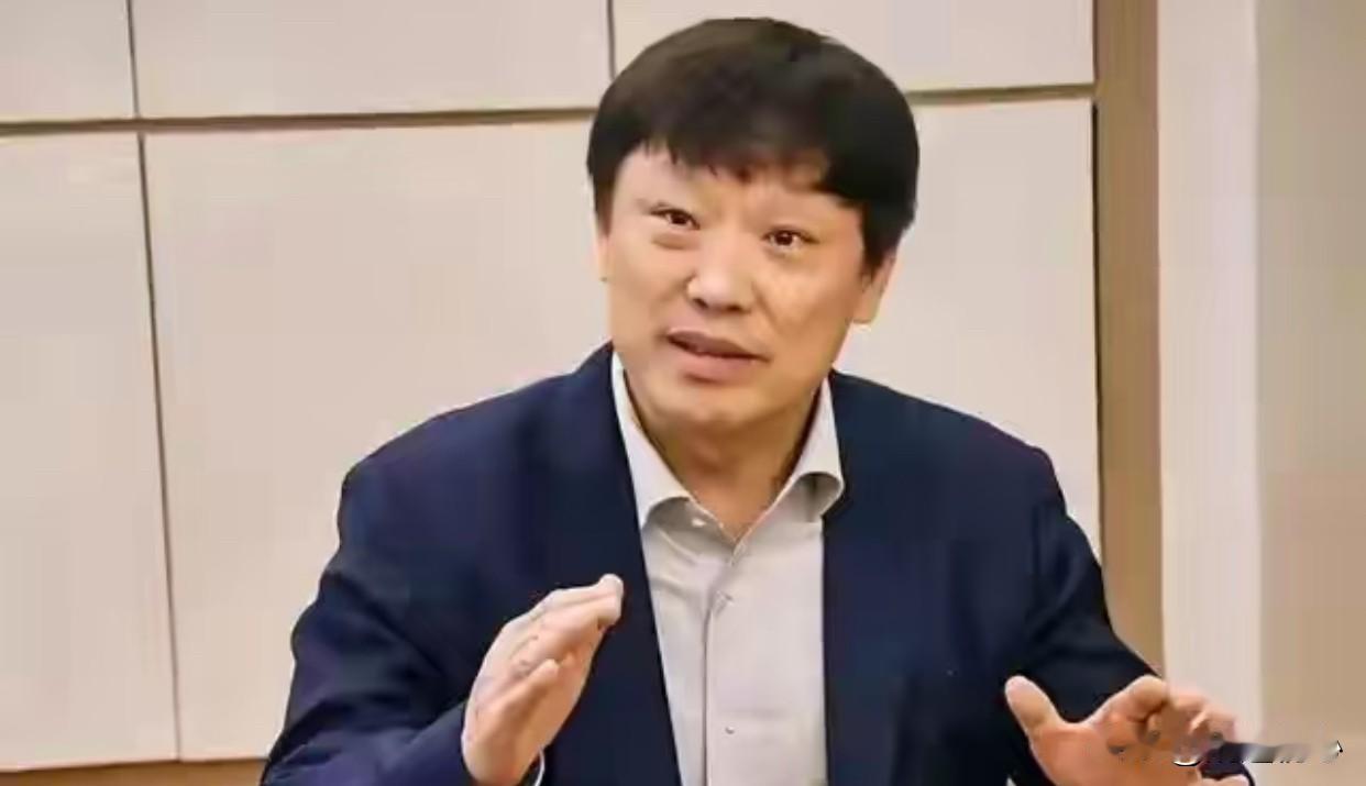 粉丝：台海会擦枪走火吗？胡锡进：我们将恪守不开第一枪原则粉丝：美台也会这样想