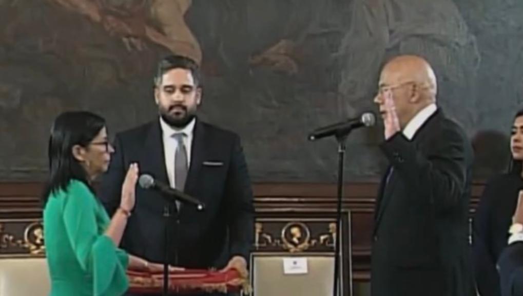 马杜罗接班人非常聪明，宣誓仪式请到一个神秘人物，或许白宫也没想到！2026年