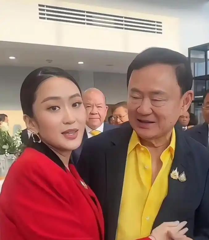 泰国佩通坦有没有可能卷土重来，竞选下届总理？到时候泰国国王会帮忙吗？泰国前总理