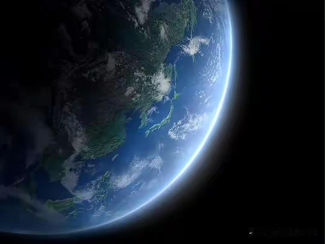 人类文明史中，实则只有两类国家、两种文明。中国曾80%的时间处于全球之巅，即便1