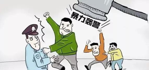 河南新乡，一网上逃犯因涉嫌虚假诉讼罪藏匿于某公司，在调查清楚后，警方组织9名帽子
