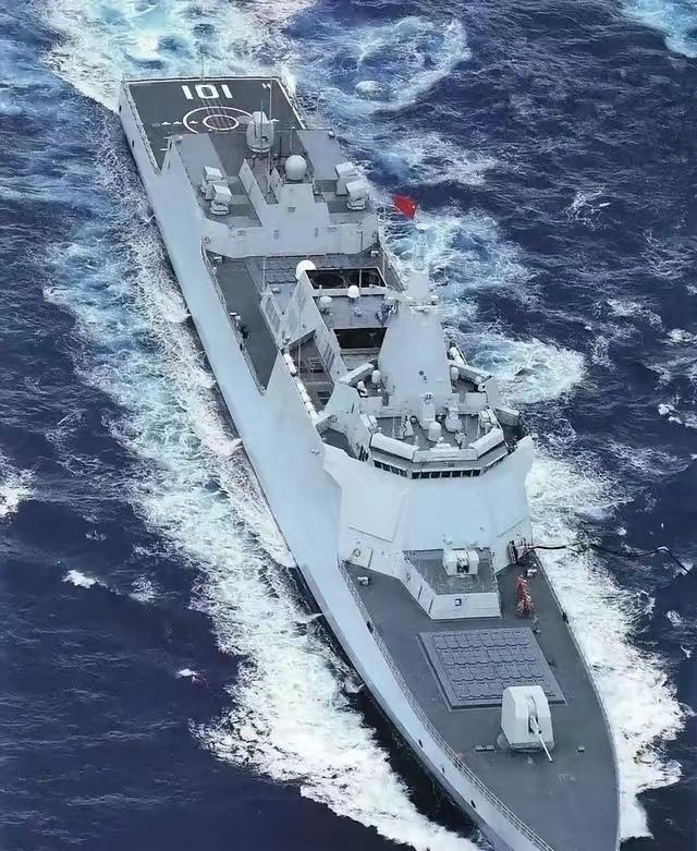 055大驱在世界属于什么水平？这样说吧，拥有16艘055的时候，地球上没有哪个国