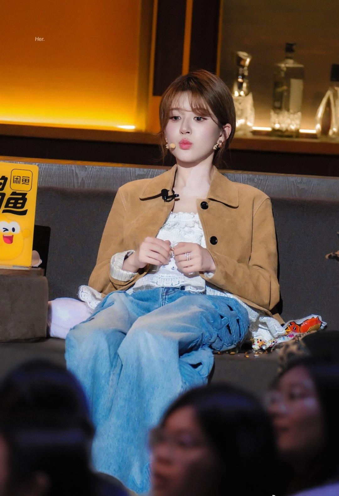 zls赵露思不好笑就露宿街头zls赵露思°.⑅ʚ赵露思ɞ⑅.°​​​