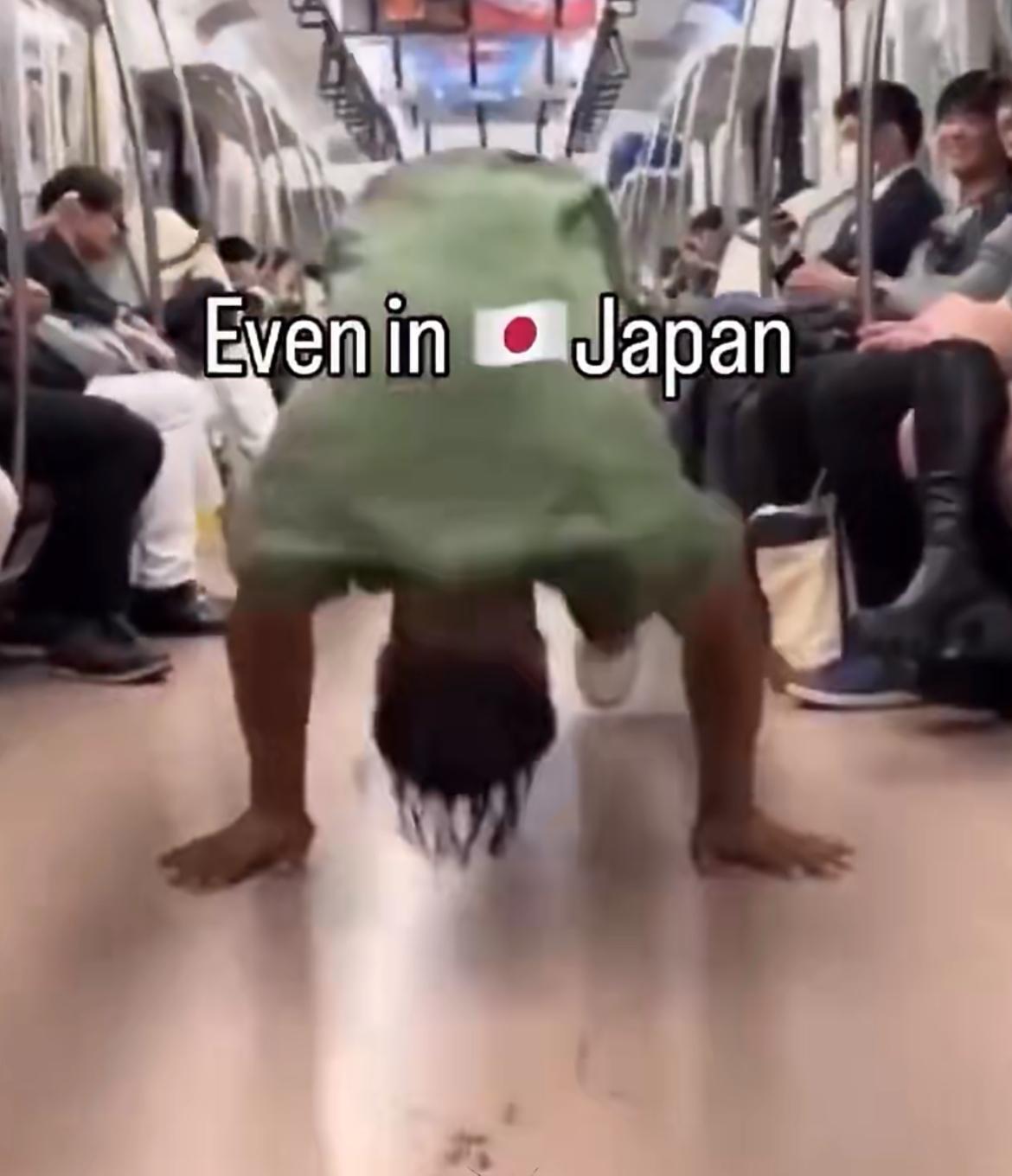 “没有中国游客我们还有西方游客”日本开放旅游和移民后，日本人将迫使自己习惯西方的