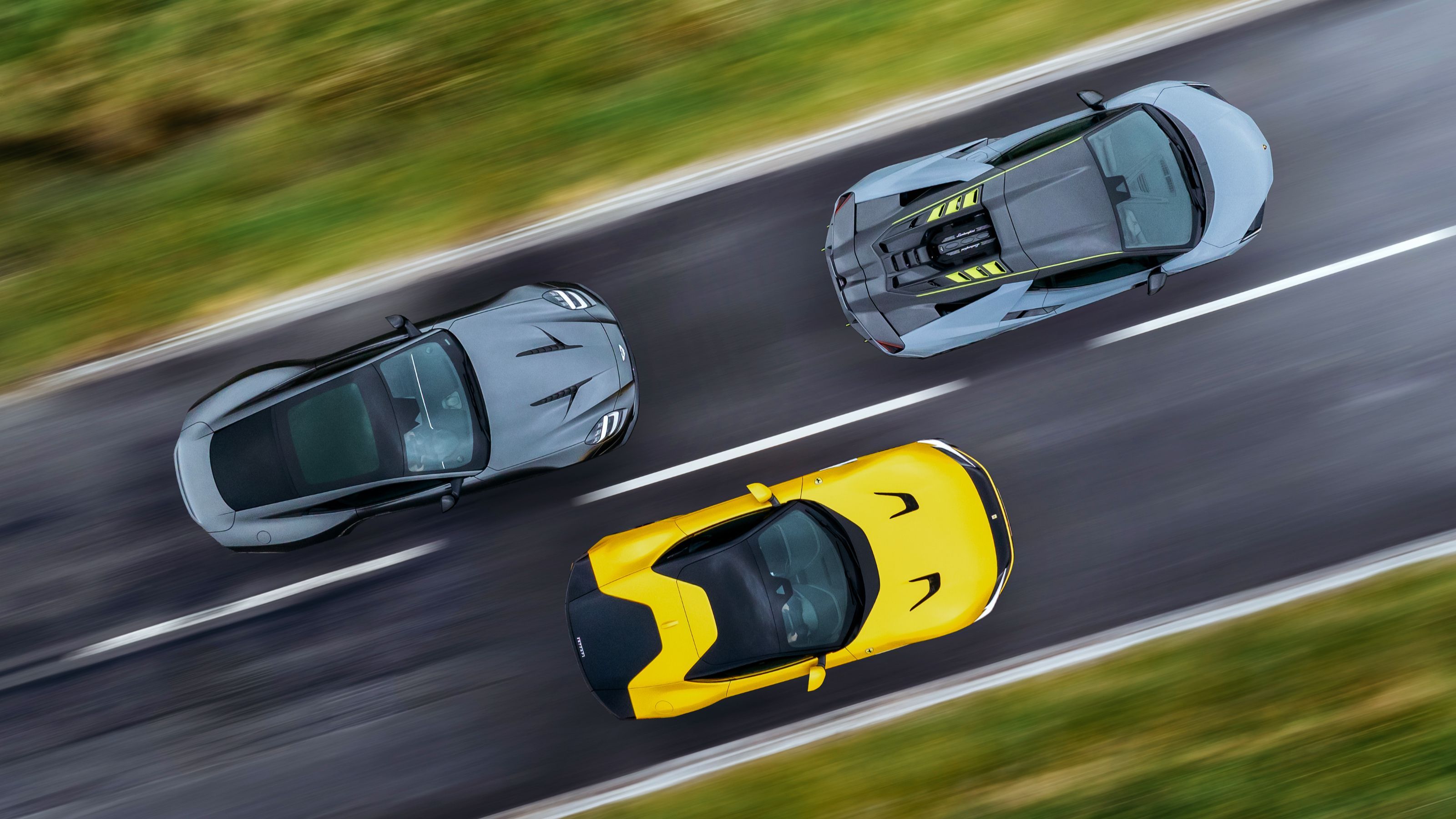 AstonMartinVanquish&Ferrari12Cilind