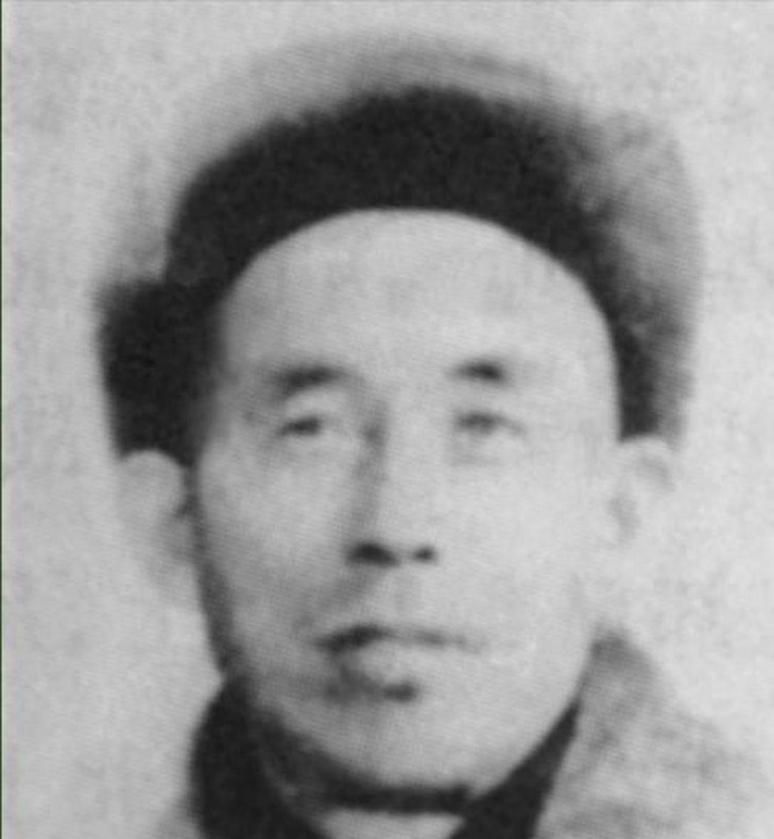 他被调任野战纵队师长后，作战成绩不佳，因上下反映情况突出，最终被调整岗位去学习三