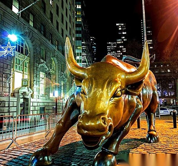 聊聊爱立信。这个名字，曾让整个九十年代的资本市场，集体发了场高烧，股价从198