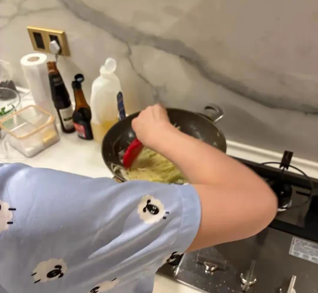 杜海涛真是又幸福了！谁能想到堂堂芒果台的当家花旦沈梦辰，居然会放下女