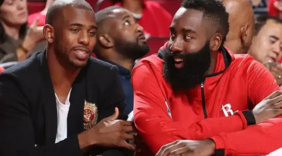 火箭是不是全联盟收集雷霆碎片最多最全的NBA球队三弟哈登，二哥威斯布鲁克，大