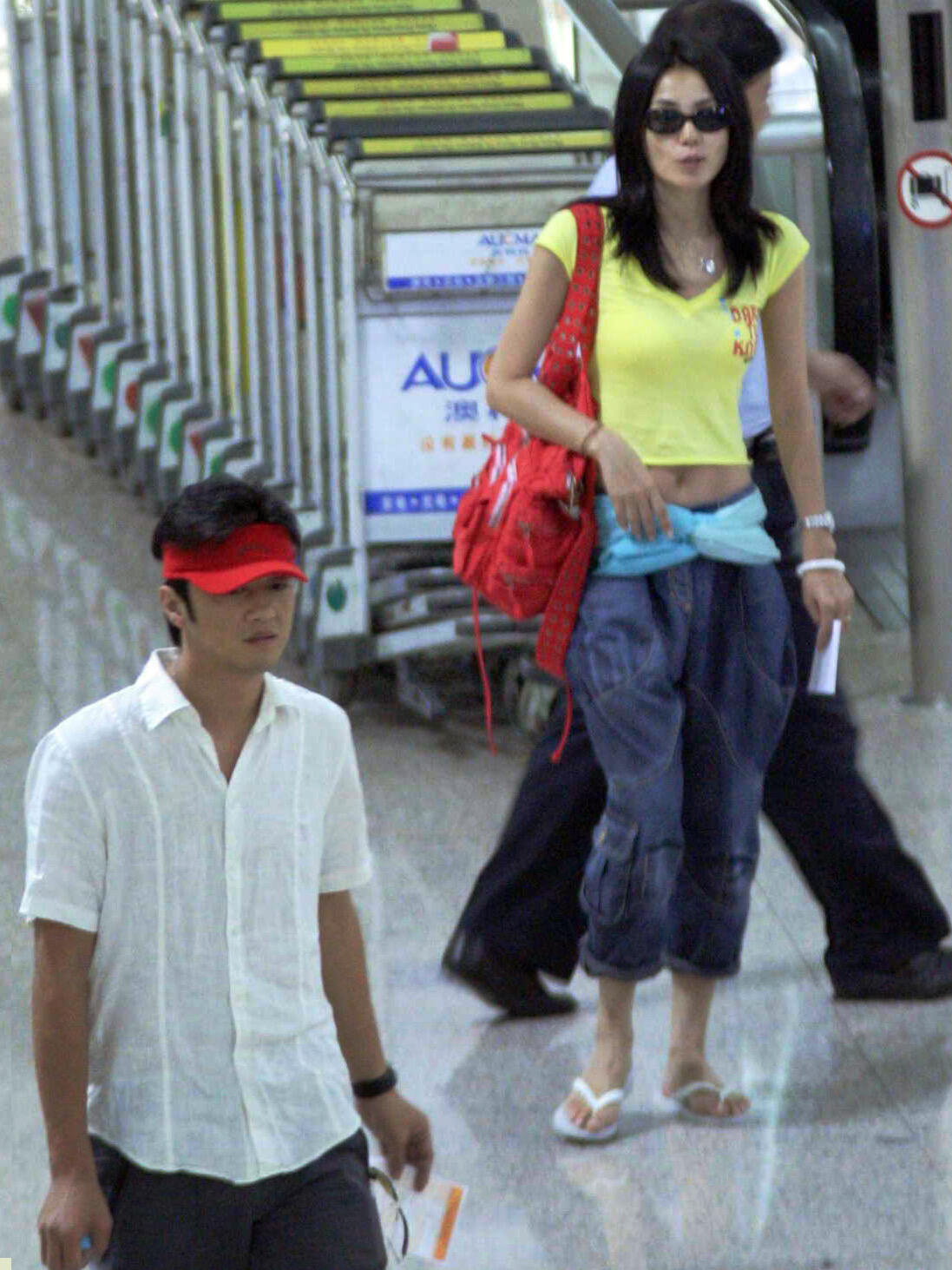 2005年，当时怀孕的腹肌菲