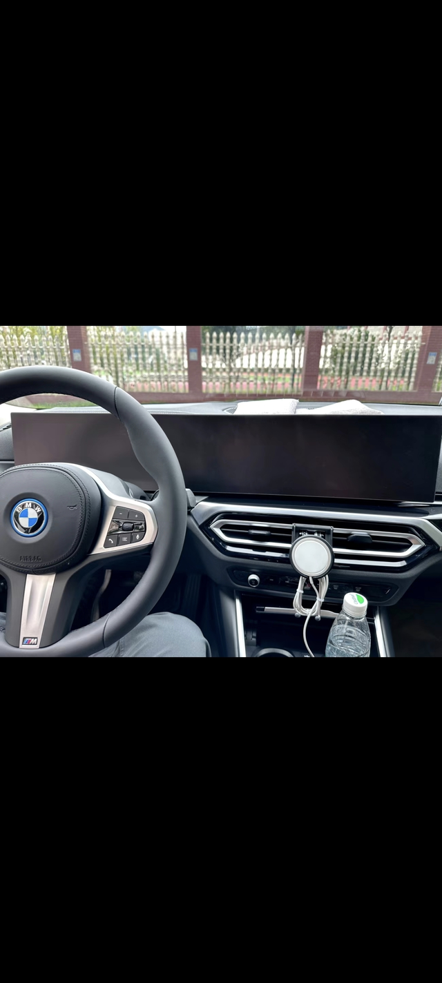 宝马3系操控体验分享●动力输出端✈️✈️要肯定动力输出匹配的不错，2.0T+