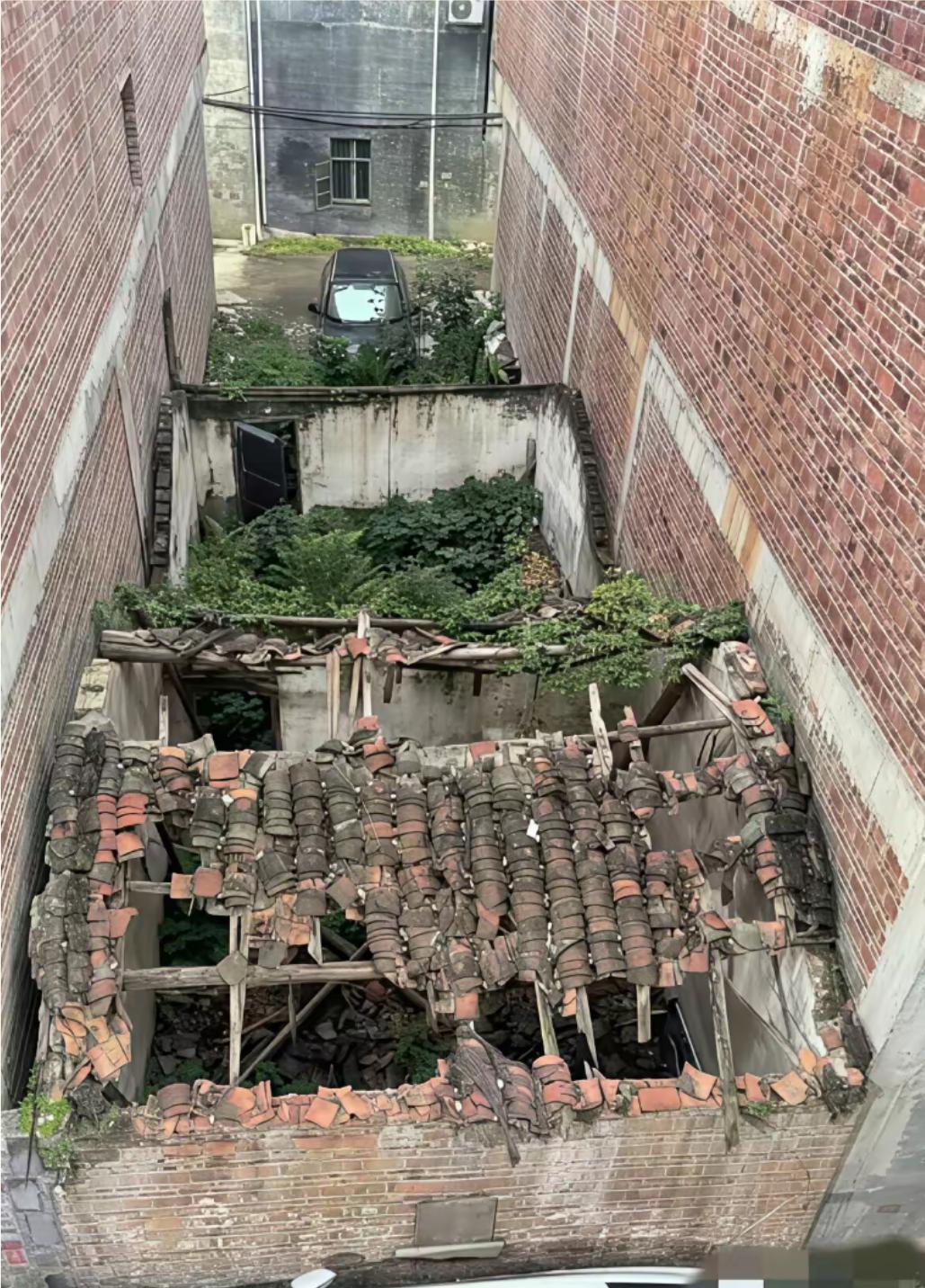 以前小时候总不明白，父母为什么一直都想要个儿子，现在的我是越来越明白，有个儿子不