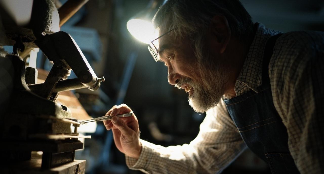 日系车在华份额腰斩了，从24.1%跌到12.9%，也就四年功夫。你说这是溃退