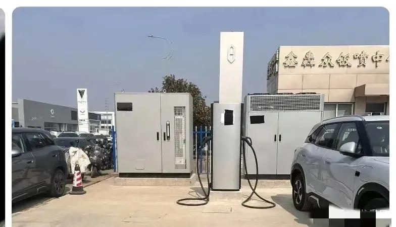 比亚迪充电桩要么不做，一做就拉到顶，单桩800kw，这是10分钟搞掟一台车，还有