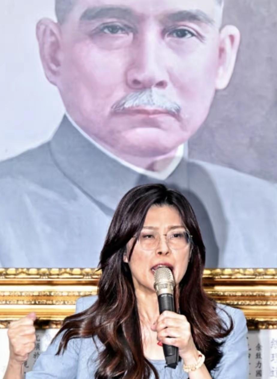 中共中央19日向郑丽文发出贺电。这个贺电意义深远，祝贺郑丽文当选国民党主席，希