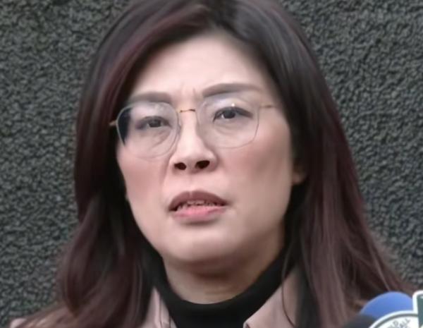 这一次，岛内政坛终于有人站出来，不再对美国低头示好。2026年1月20日，国民