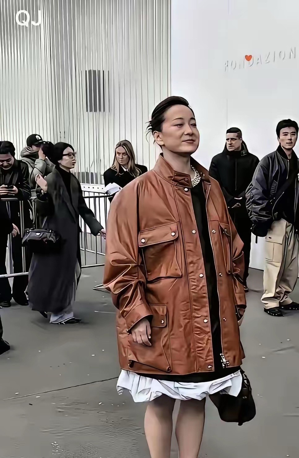 这是贾玲吗？外形设计师跟她有仇吗