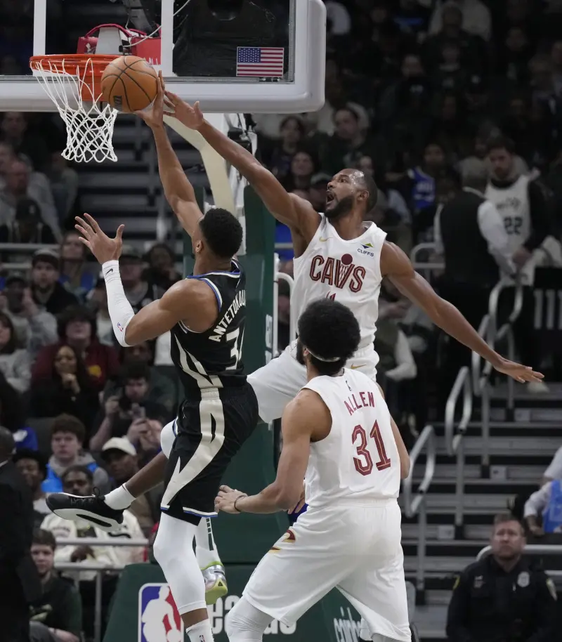 近日，前NBA球员费尔顿在《ToTheBaha》节目中谈到了骑士。他说：