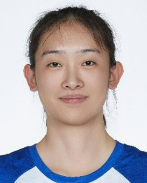 全运会女篮的姐姐们照片帅到了捏：韩旭、迪拉娜·迪里夏提、李月汝、杨力维、杨舒予、