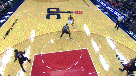 沃尔比较少见的节奏变向过人。脚踝终结者训练营