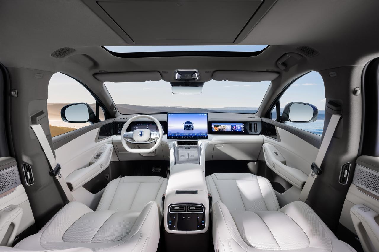 不是一个量级的东西。在看到能不能撬动BBA豪华市场的时候,我就在想BBA有什