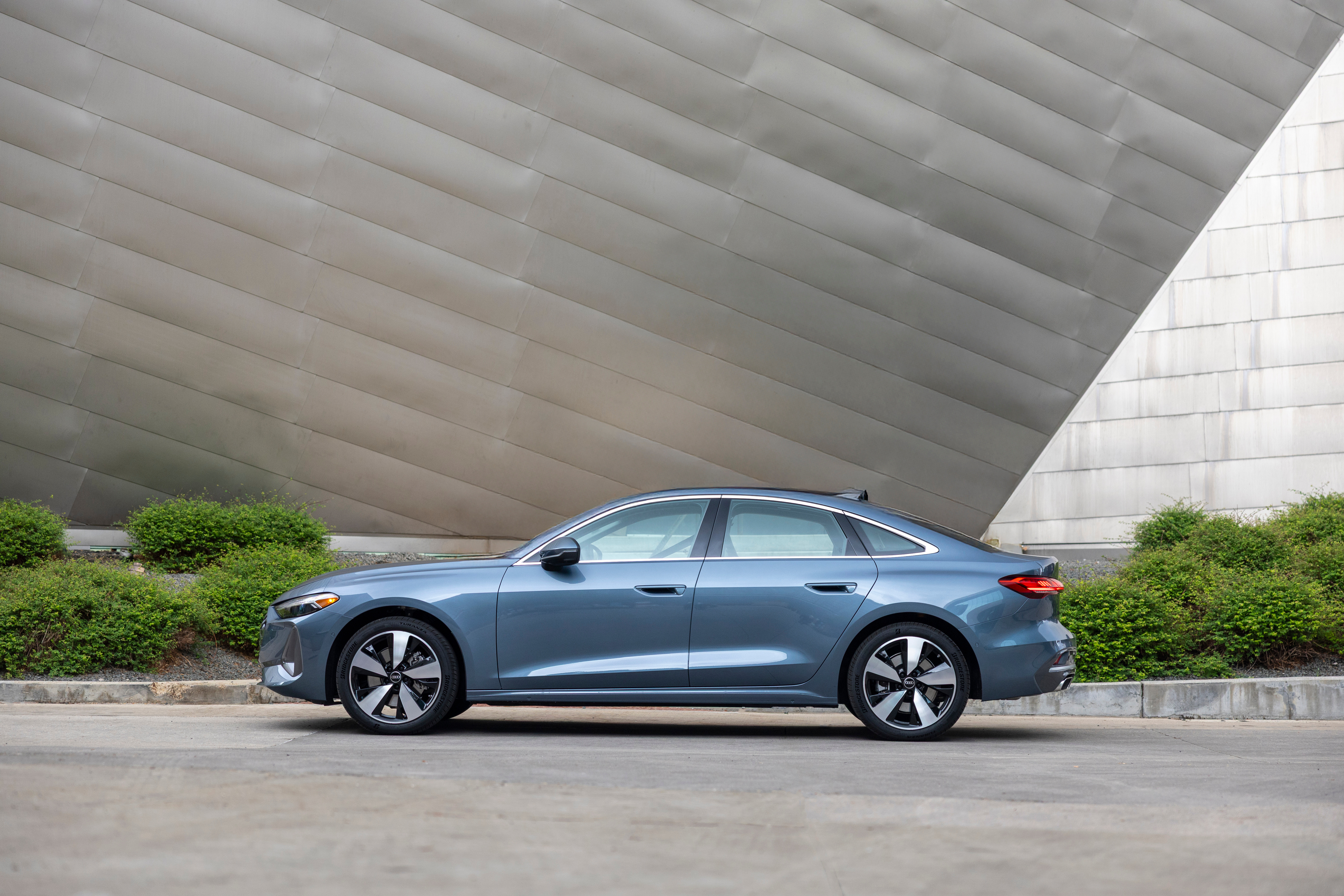 2025AudiA5TFSIquattro奥迪美规全新奥迪A5实车照片