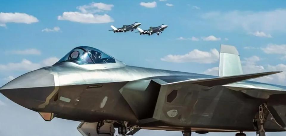 大家有没有发现，这次中日摩擦里，咱中国人的反应和十三年前大不一样了，十三年前钓鱼