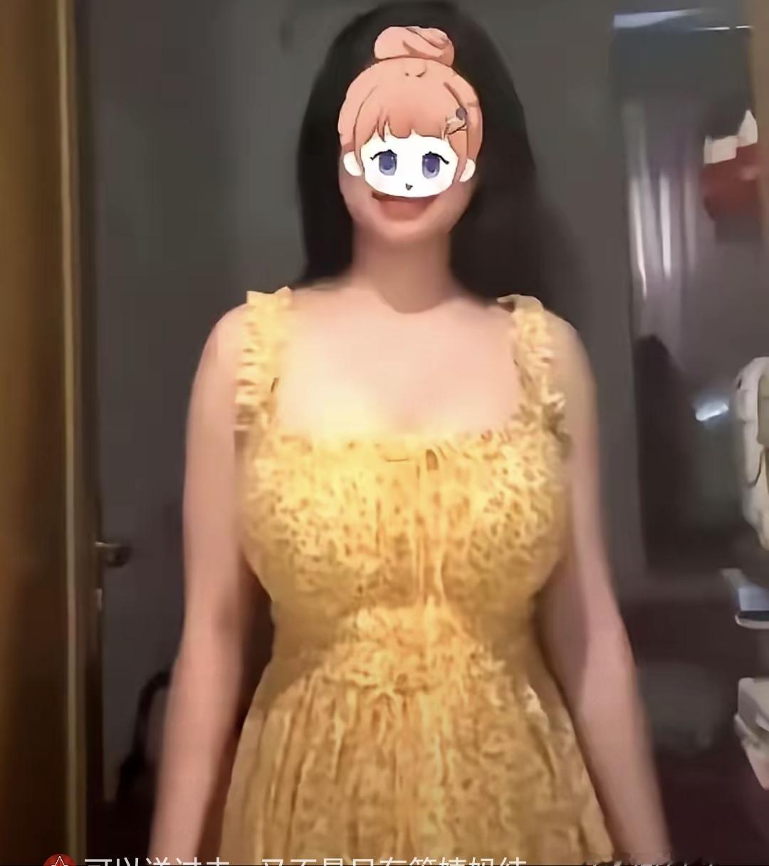 杭州真有个做电商的27岁姑娘，半夜突然想吃大闸蟹。她没点外卖，也没找朋友，反而把