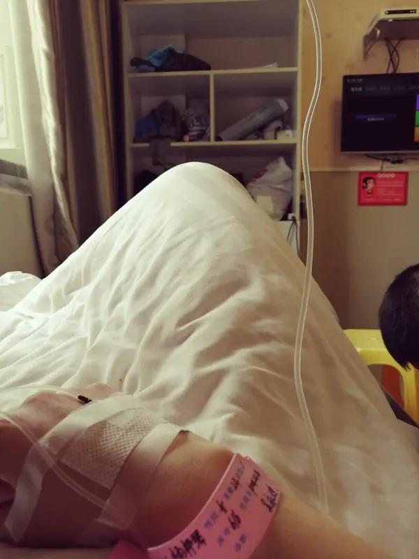 这可是我见过最抠门的男人！老婆临产疼得死去活来，他就为省两千多剖腹产钱，硬生生让