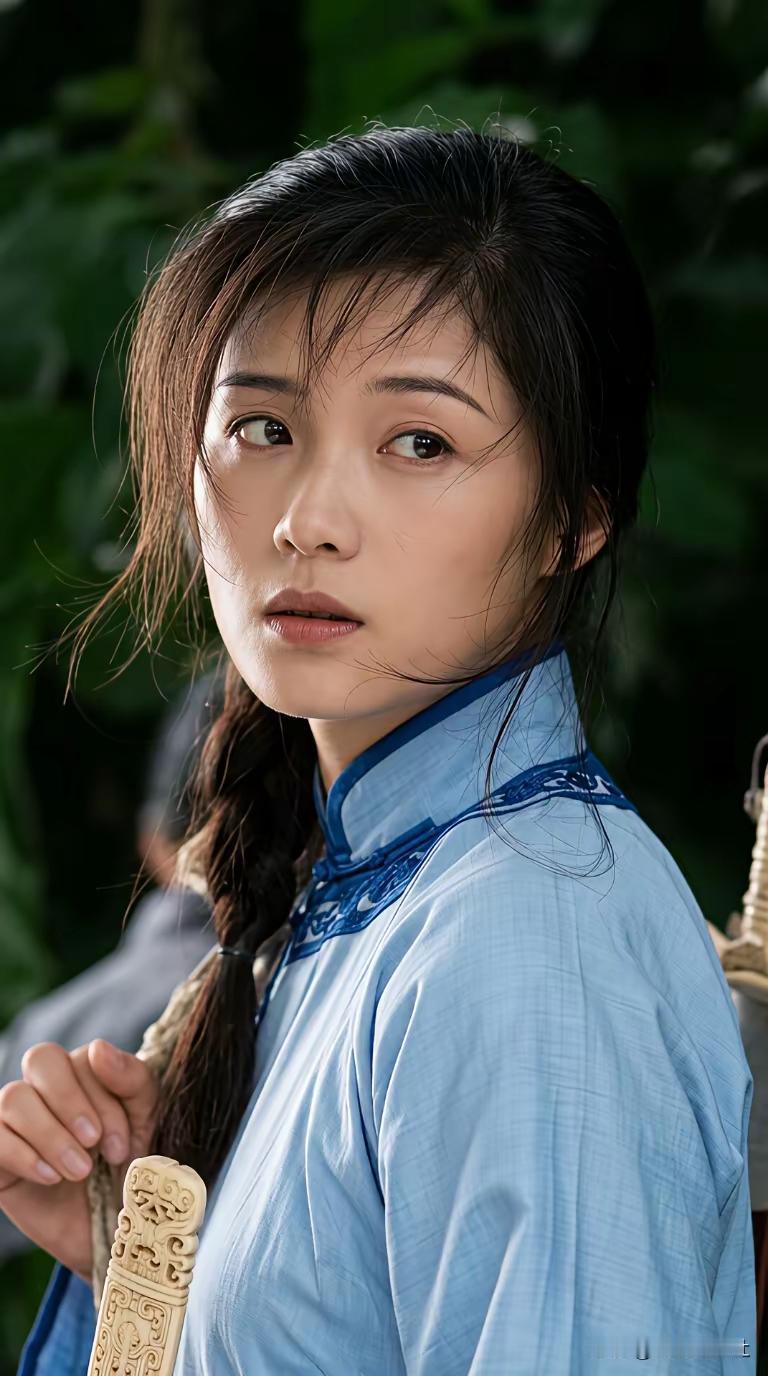 [捂脸哭]说实话叶全真走不了可爱风，脸上太寡，只适合清冷御姐范儿