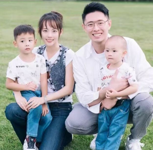 张嘉倪到底差在哪当年她凭《又见一帘幽梦》走红，颜值演技都在线，就算嫁进所谓的“