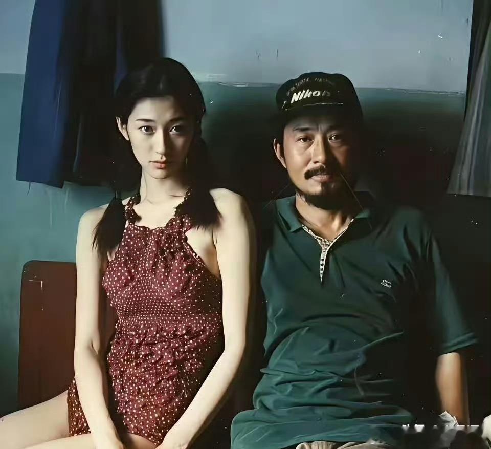 李小冉早期合照🆚现在参加《浪姐》的照片