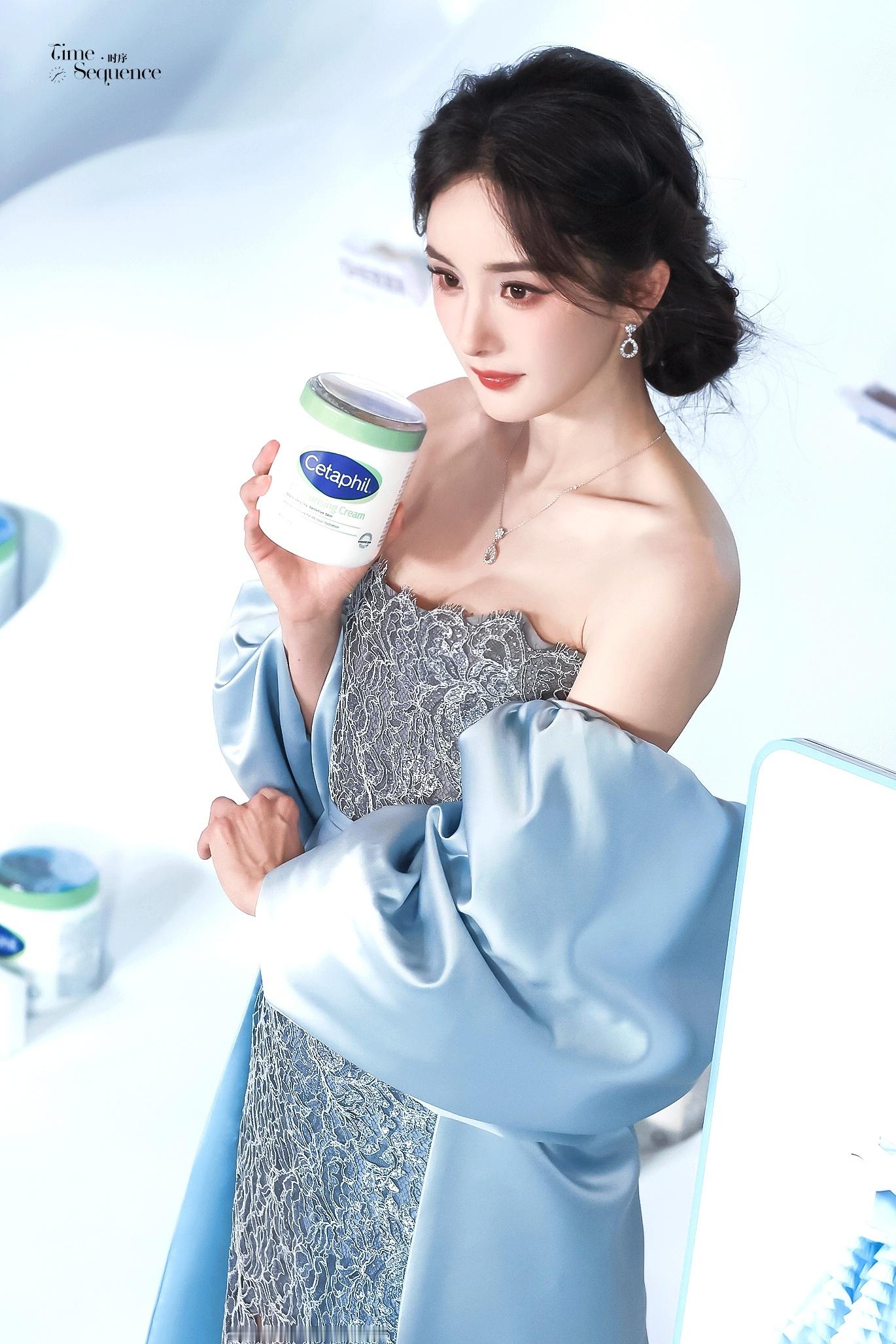 杨幂姐姐是神女