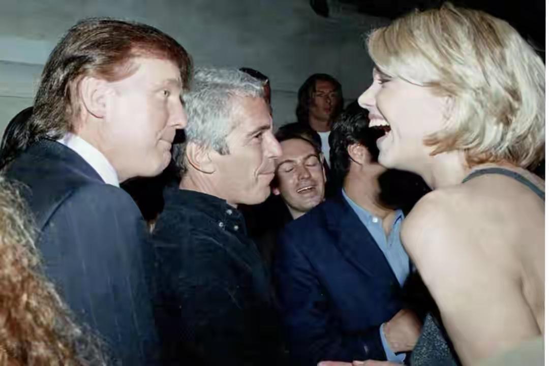 爱泼斯坦案有新照片曝光，这些照片并非AI合成，而是真实存在的。爱泼斯坦案本就是一